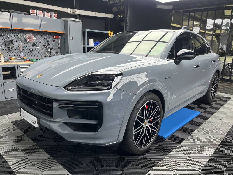 Porsche Cayenne Coupé Turbo Gris Arctique – Protection PPF XPEL