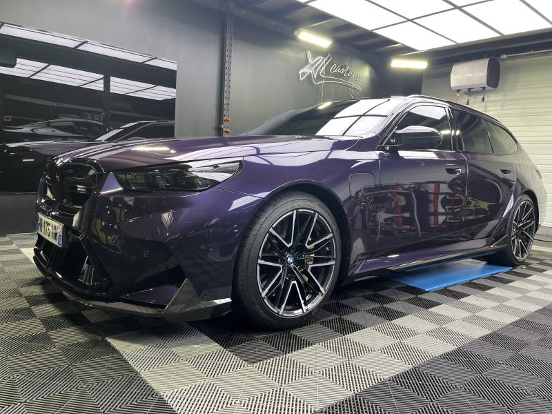 Pose de film PPF XPEL sur BMW M5 G99 Touring à Paris (Île-de-France)