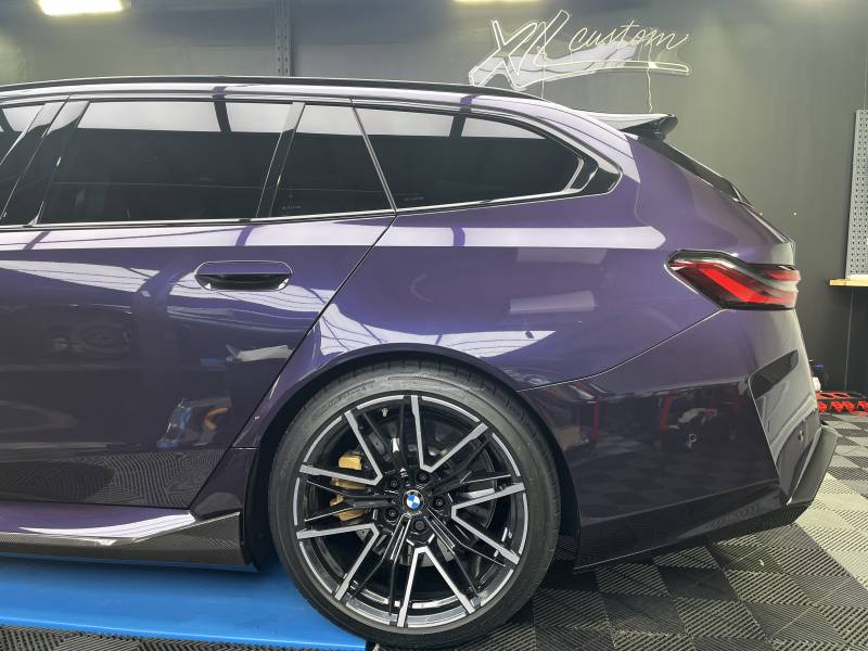 Pose de film PPF XPEL sur BMW M5 G99 Touring à Paris (Île-de-France)